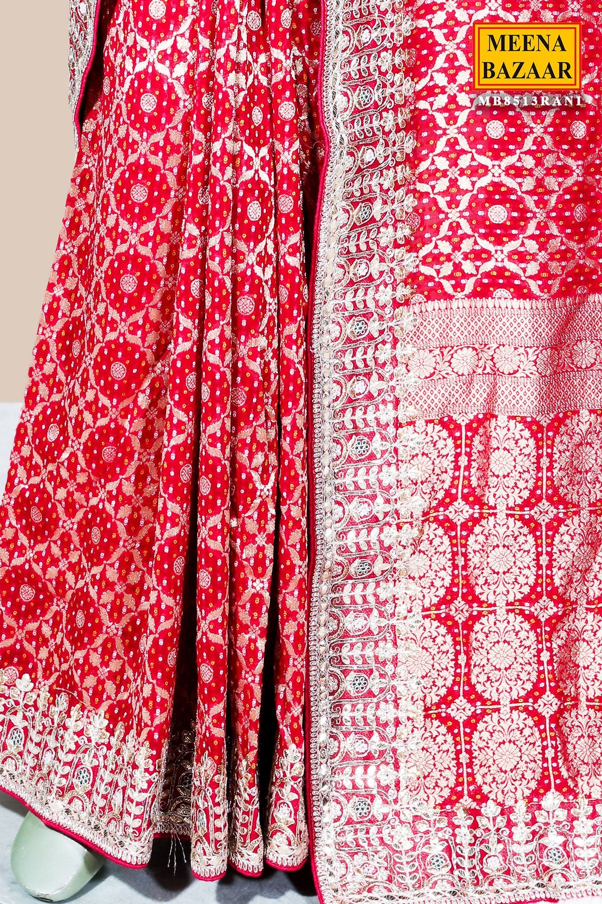 Royal Rani Khaddi Saree with Elegant Embroidered Detailing