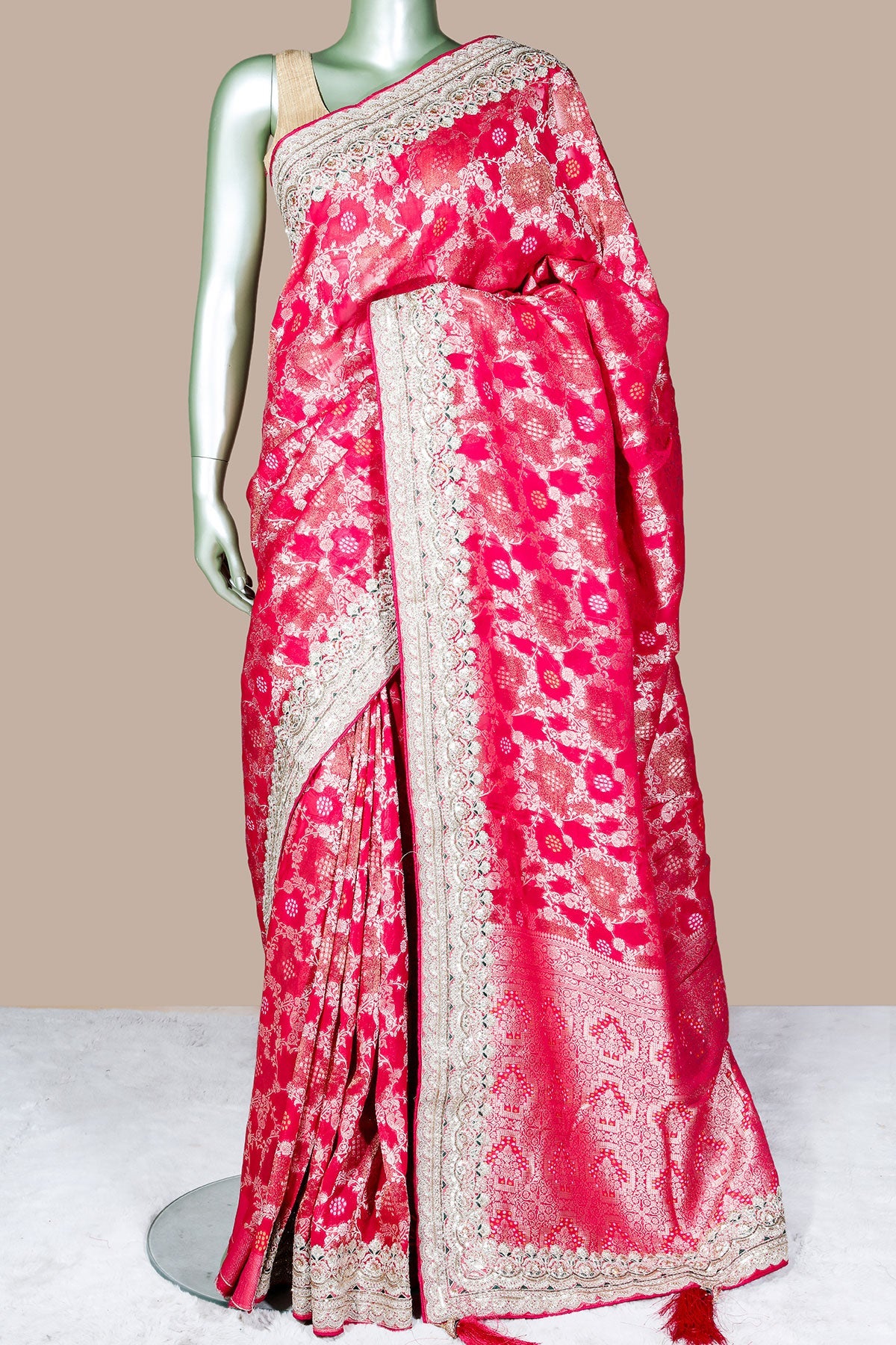 Royal Rani Khaddi Saree – Elegant Embroidered Draped Luxury