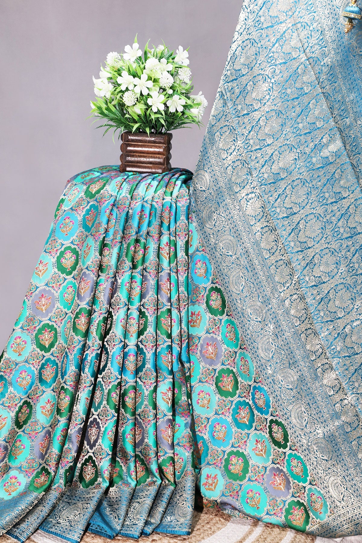 Rama Silk Weaving Saree Elegant Traditional & Festive Wear