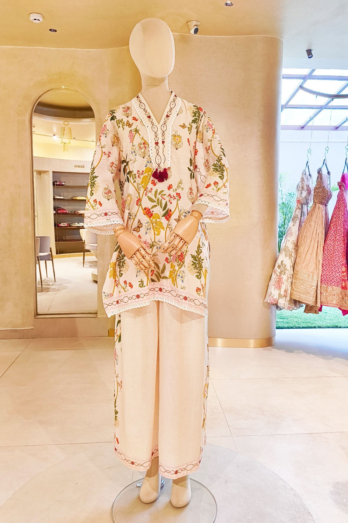 Cream Botanical Print Kurta Set with Lace Detailing