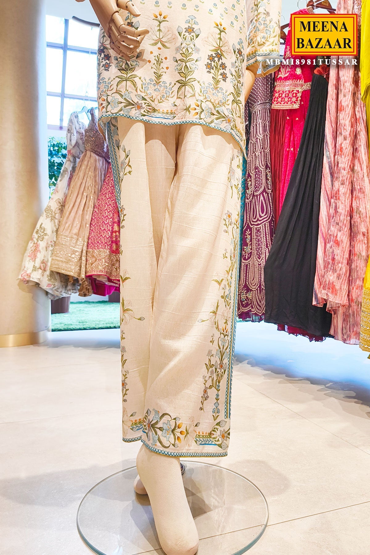 Elegant Floral Embroidered Kurta Set