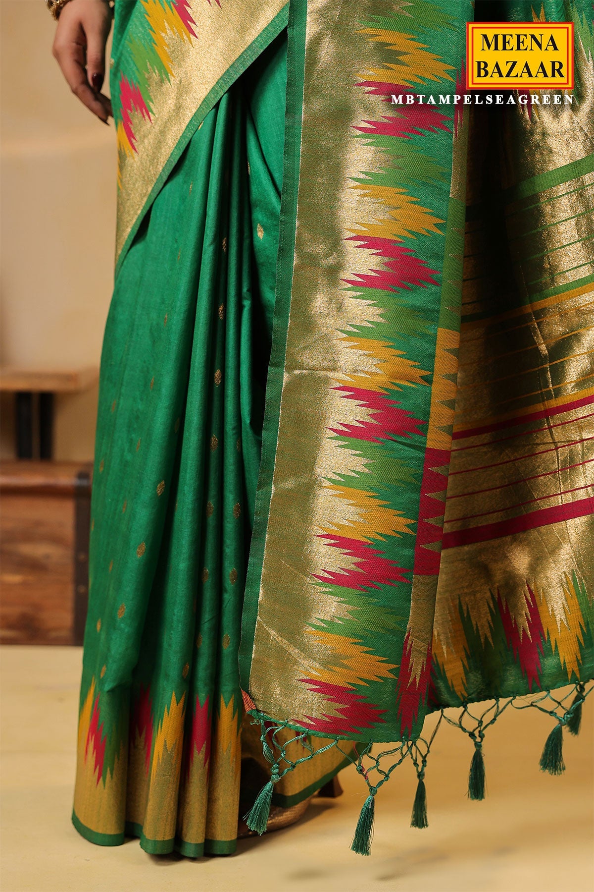 Sea Green Silk Woven Saree – Elegant Handwoven Design